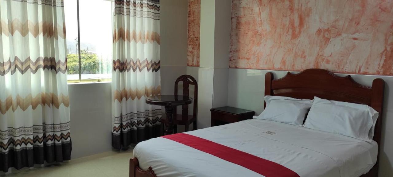 Hotel Real Bolivar Chimbote Exteriör bild